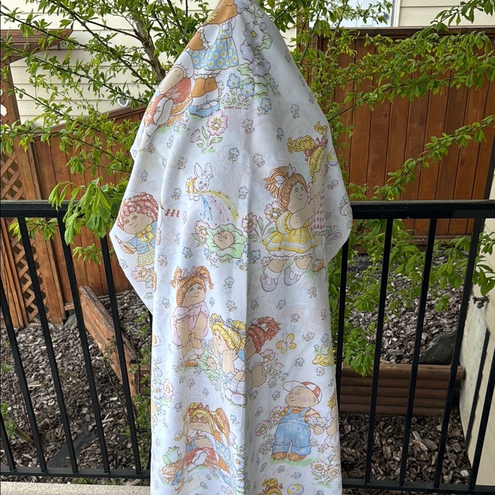 Vintage 1983 twin size Cabbage Patch Kids flat bed sheet